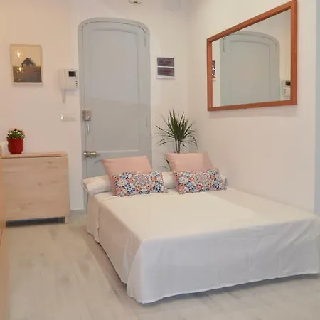Cozy & Modern Apartment Next To Metro A. Guimera Valencia Exterior photo