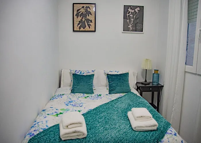 Cozy & Modern Apartment Next To Metro A. Guimera